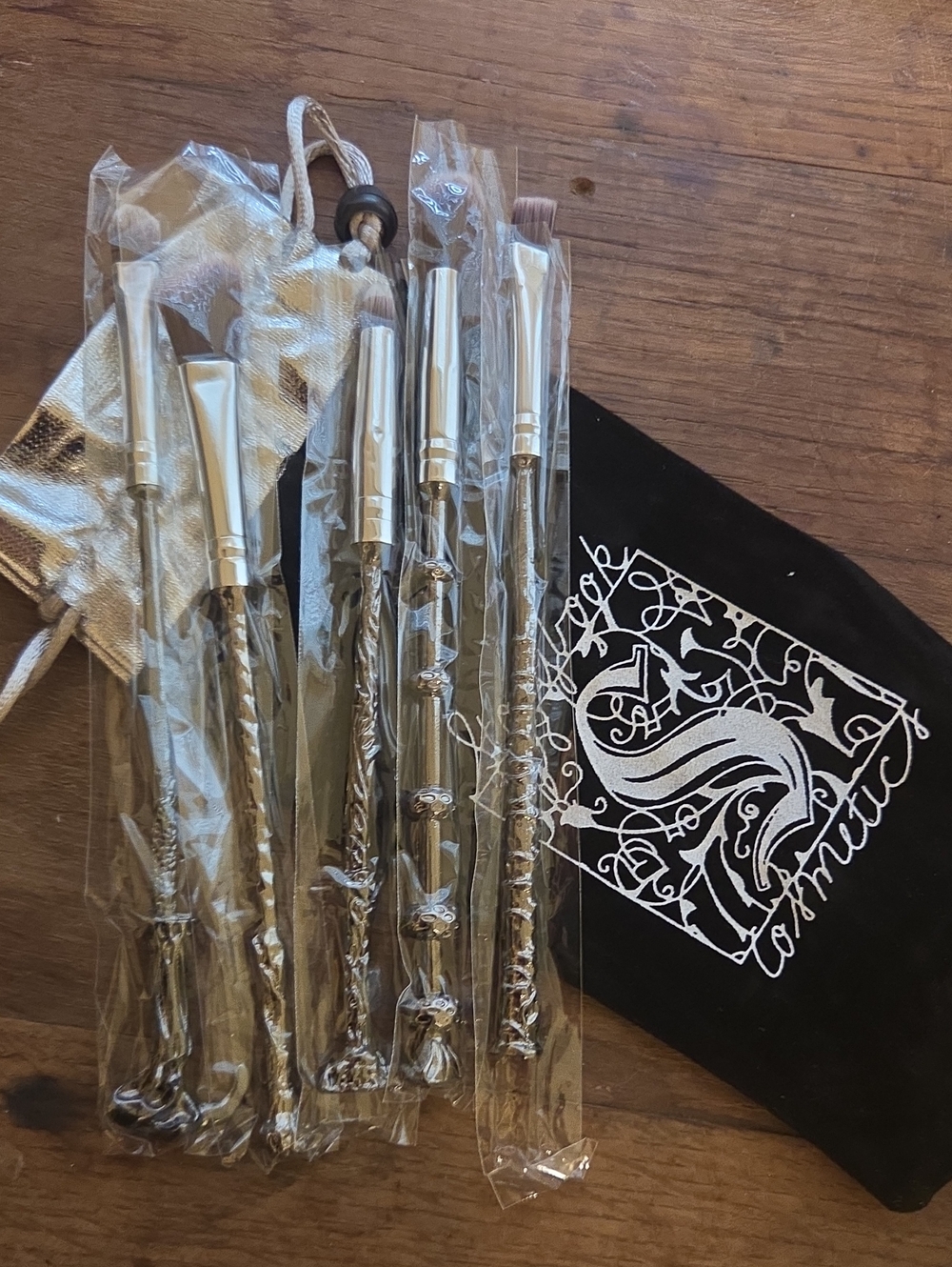 Storybook Cosmetics 5 Pc Silver Metal Handle Makeup Brushes with Black Pouch